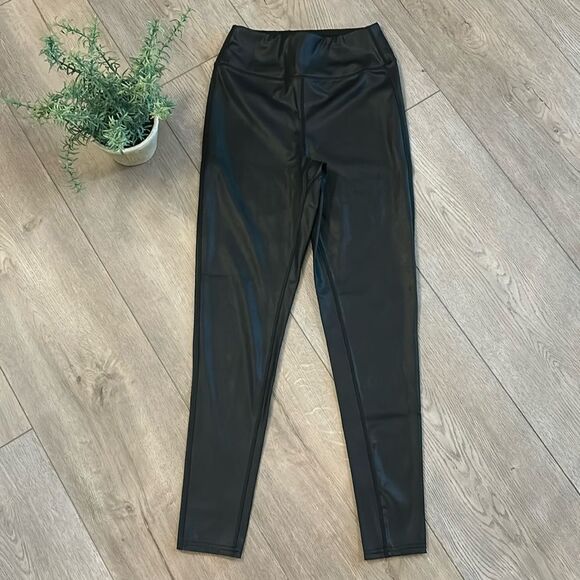 LIKE NEW THREAD AND SUPPLY FAUX LEATHER LEGGINGS BLACK SIZE SMALL HIGH RISE - Picture 1 of 5